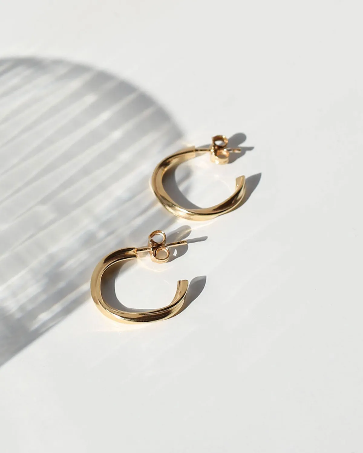 New JAN 'N JUNE DEAR DARLING BERLIN ELEGANT TWISTED HOOP EARRINGS GOLD