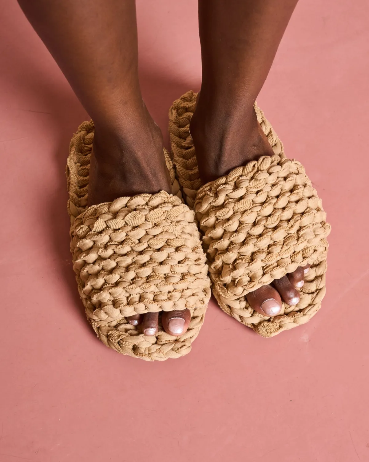 New JAN 'N JUNE KNIT SLIPPERS BERLINETTE SAND