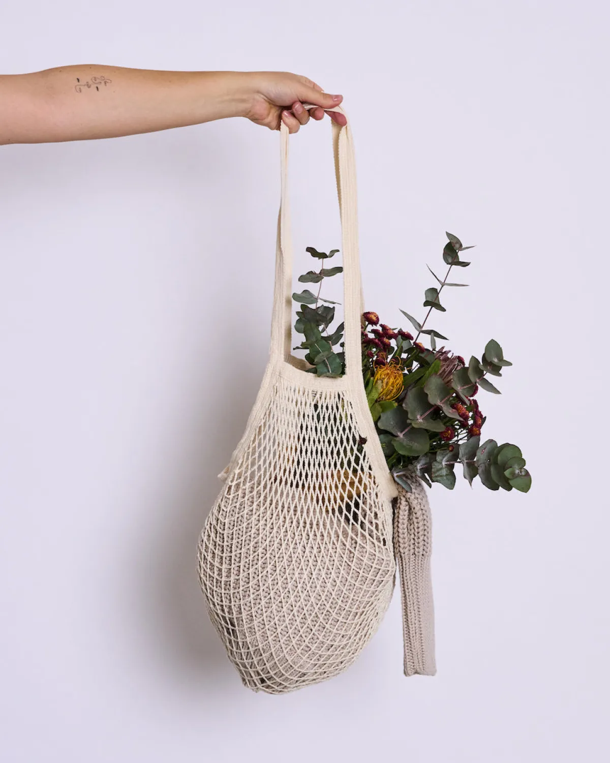 Shop JAN 'N JUNE NET BAG TURTLE BAG NATURAL