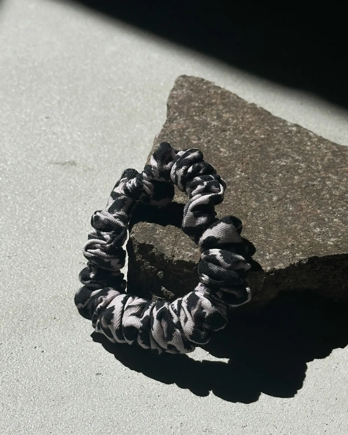 Cheap JAN 'N JUNE SLIM SCRUNCHIE LEO