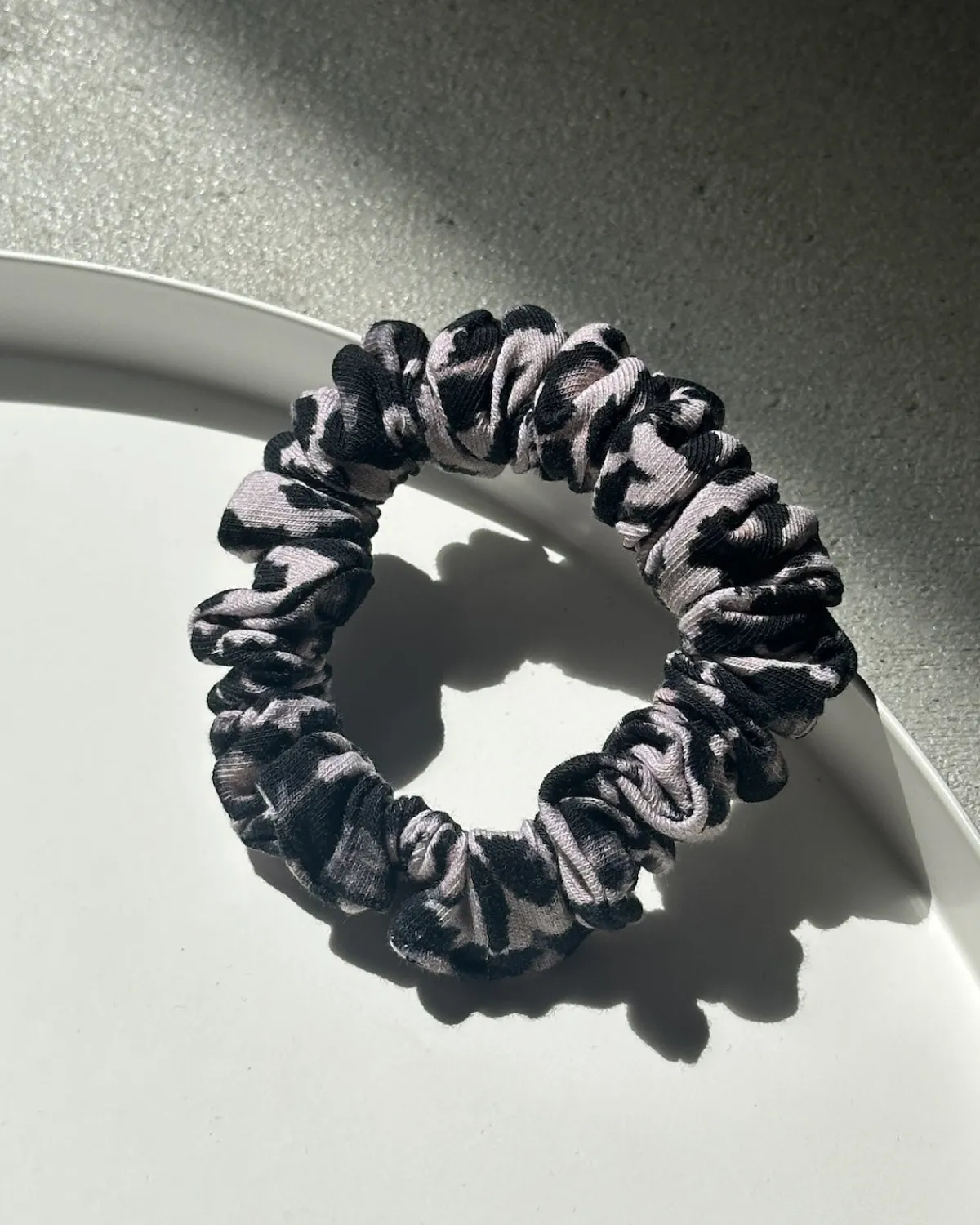 Cheap JAN 'N JUNE SLIM SCRUNCHIE LEO